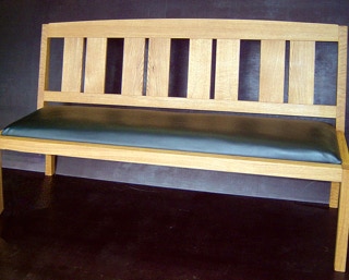 Eichebank mit Lederpolster