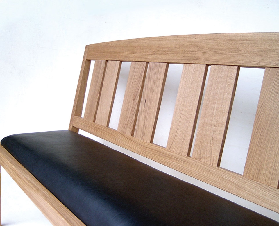 Bank aus Eiche mit Sitzpolster