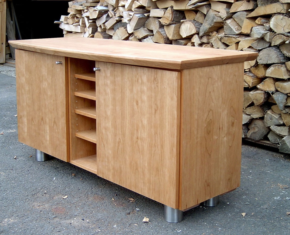 Ein Sideboard aus amerikanischer Kirsche